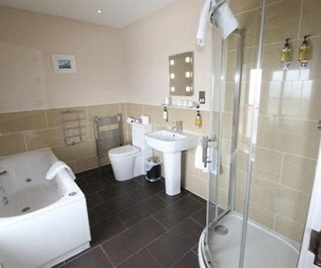 The Three Acres Inn & Restaurant Huddersfield Eksteriør billede